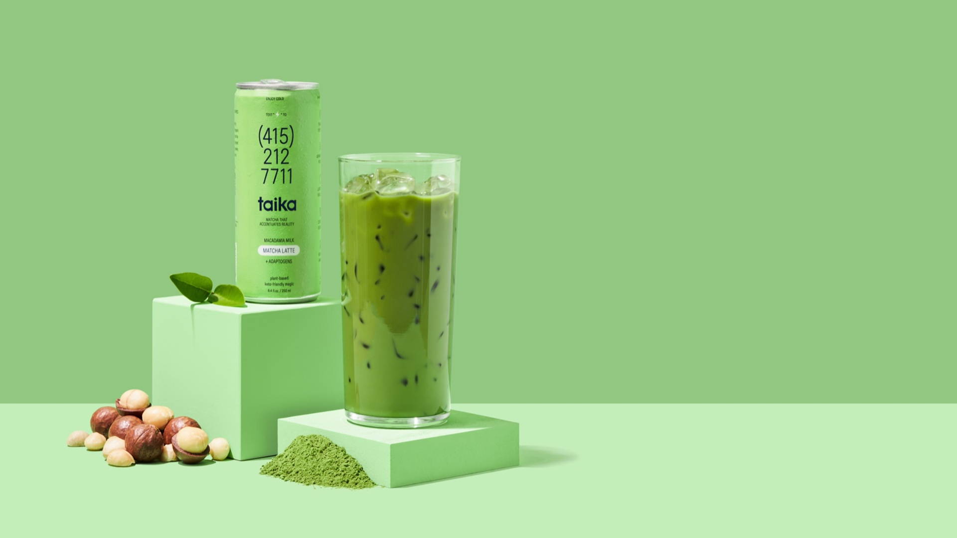 澳洲坚果奶制成的抹茶拿铁运动饮料包装设计1.jpg