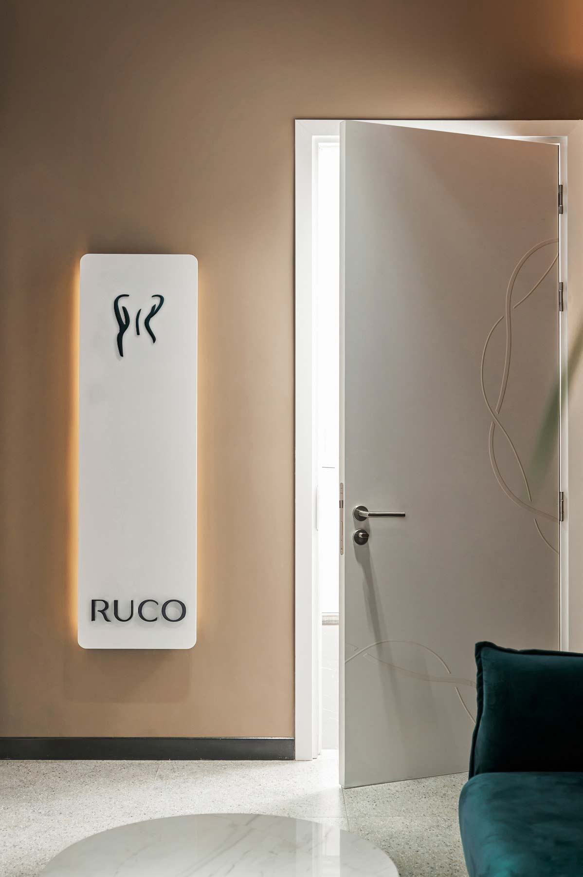 诊所品牌标志vi设计3