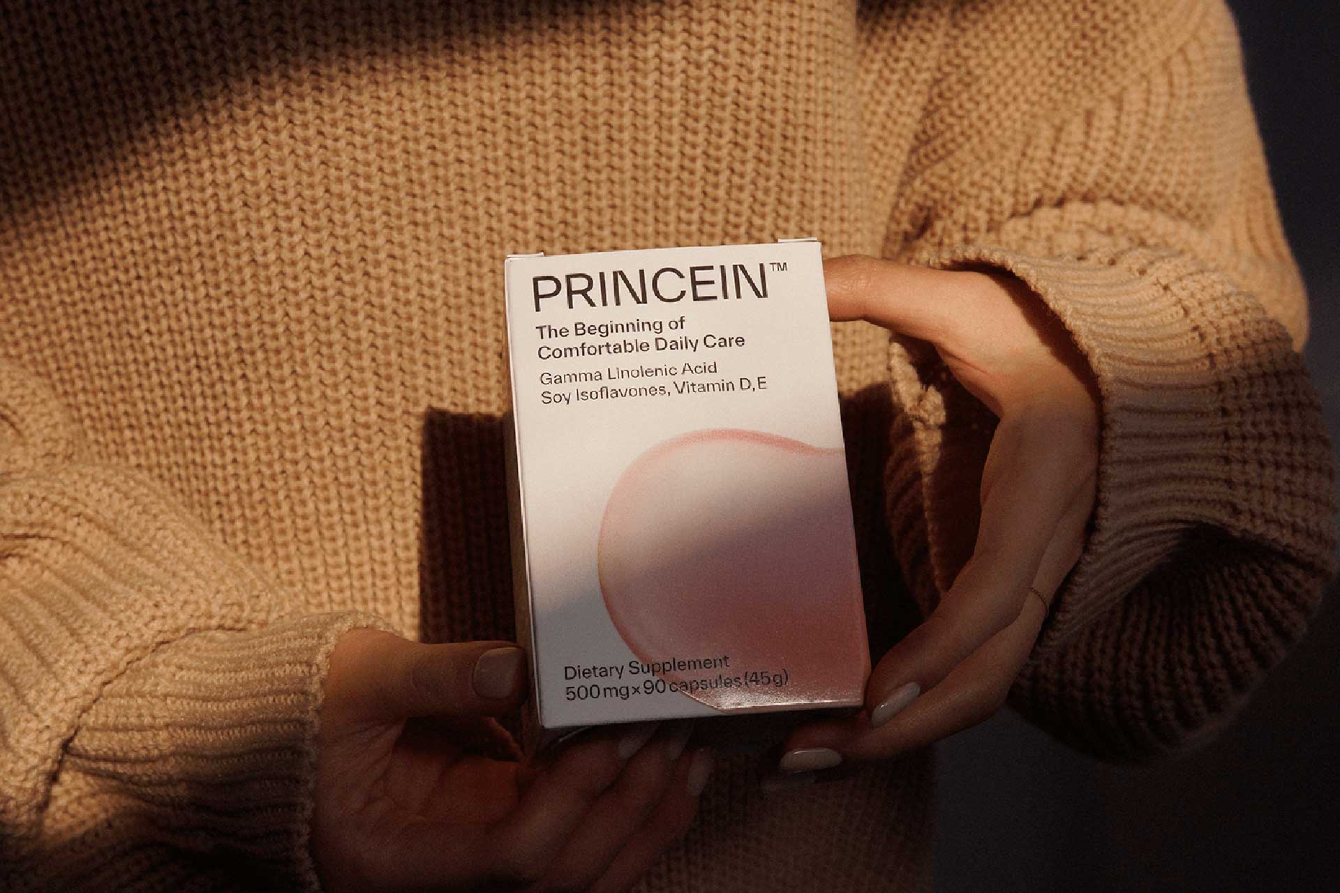 高端的女性行業(yè)logo和包裝設(shè)計-(1).jpg 高端的女性行業(yè)logo和包裝設(shè)計-(1).jpg